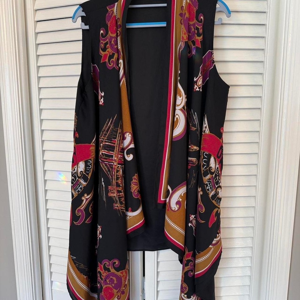 DKNY black and burgundy floral vest #floralvest #dkny